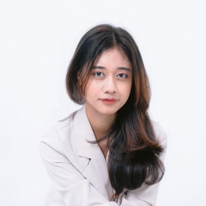 Nadia Lovely